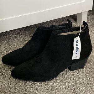 Black side zip Womens booties